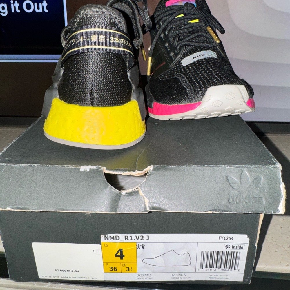 Adidas NMD R1 V2 "Tokyo Nights